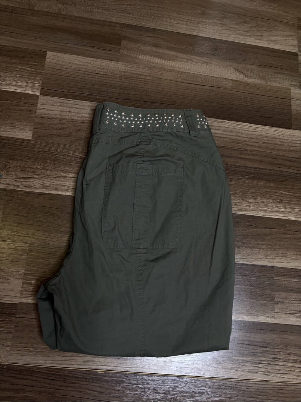 INC International Concepts Women's Olive Cropped Pants Studded Cotton Zip